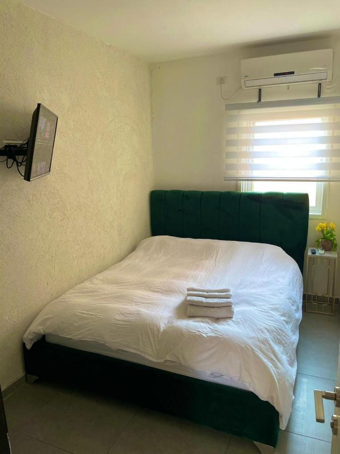 Gk Apartment Harmony Bat Yam Exterior foto