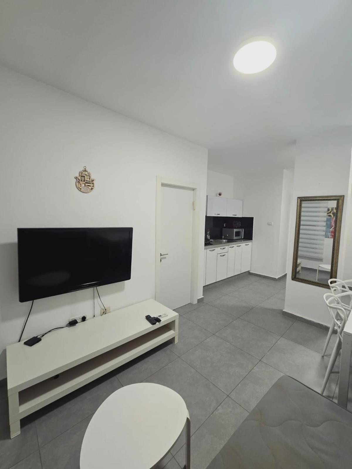 Gk Apartment Harmony Bat Yam Exterior foto
